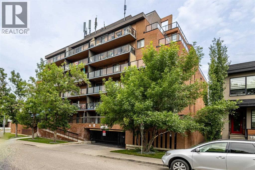 408, 1900 25A Street SW property photo 16