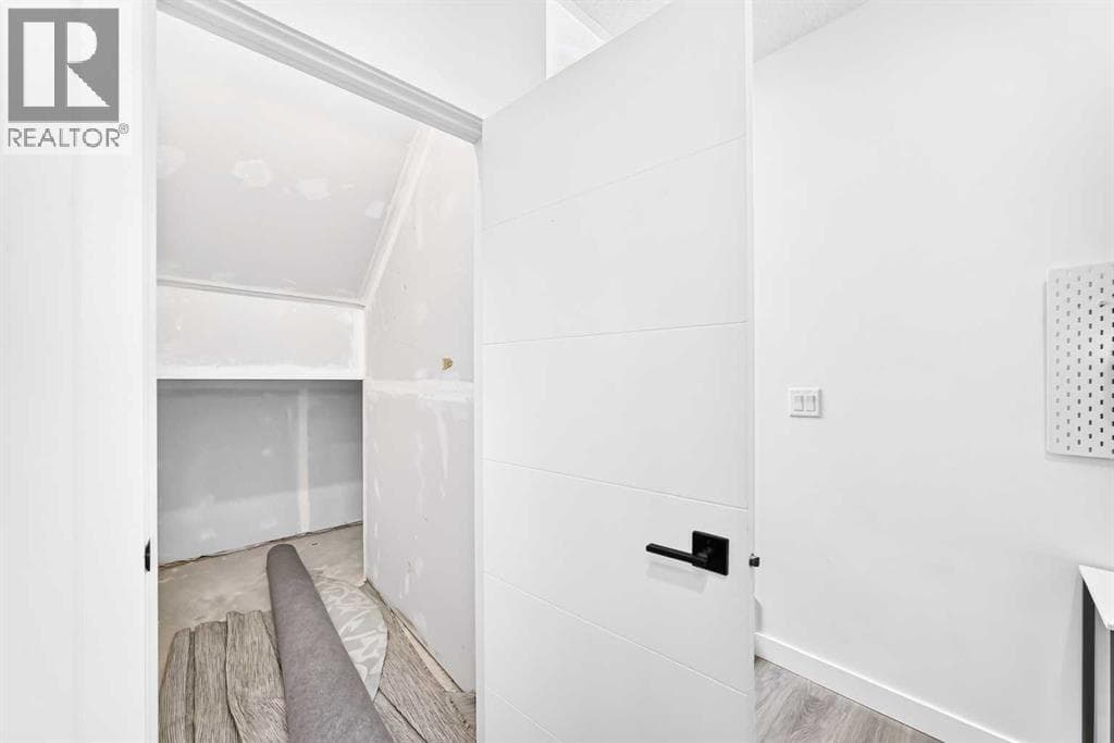 129, 2117 81 Street SW property photo 23
