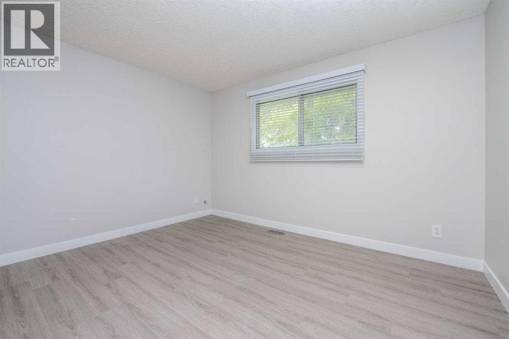 6036 4 Street NE property photo 15