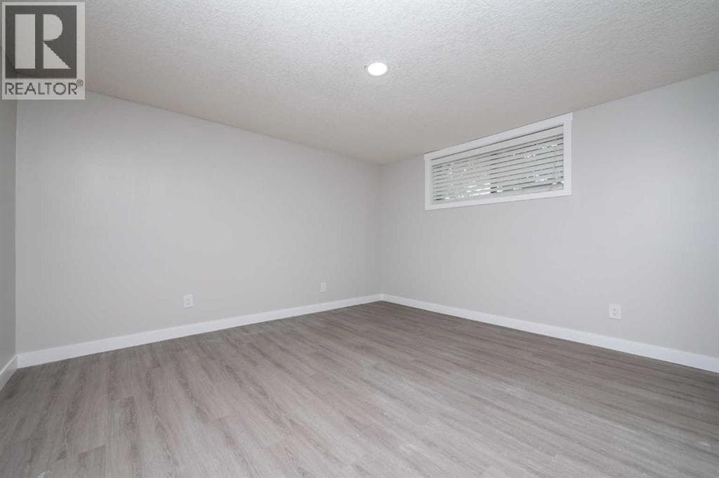 6036 4 Street NE property photo 34