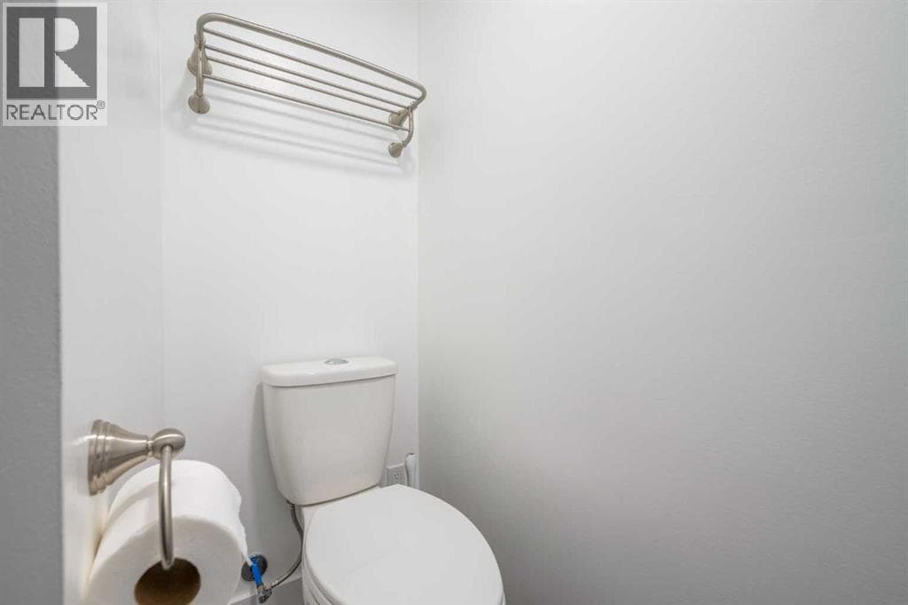 6036 4 Street NE property photo 38