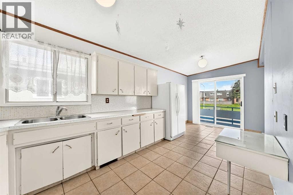 6329 Centre Street NW property photo 10