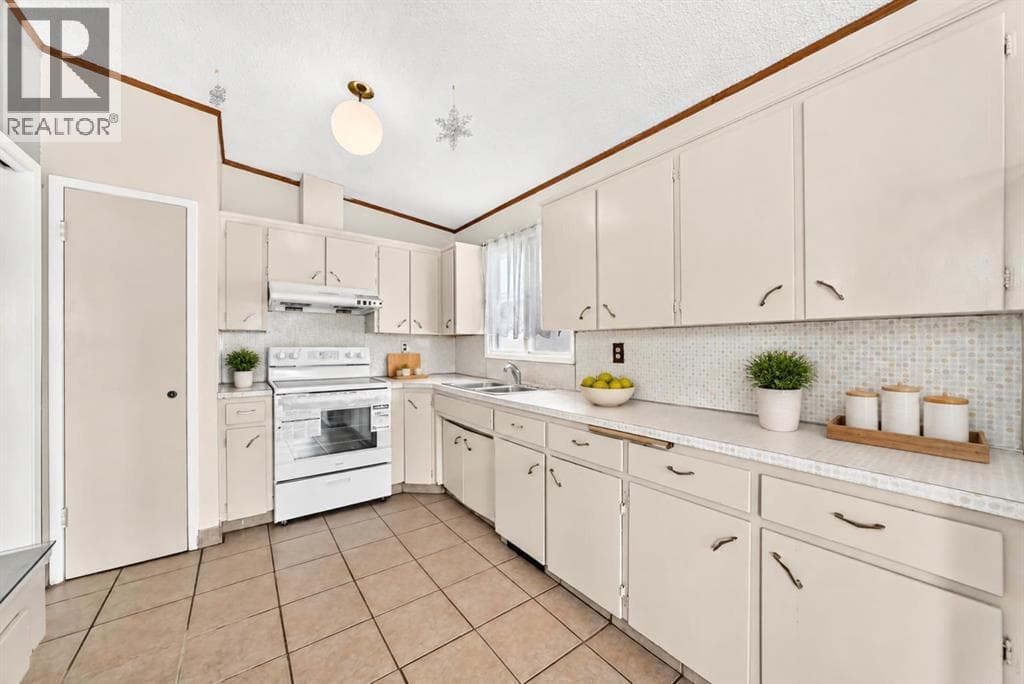 6329 Centre Street NW property photo 5