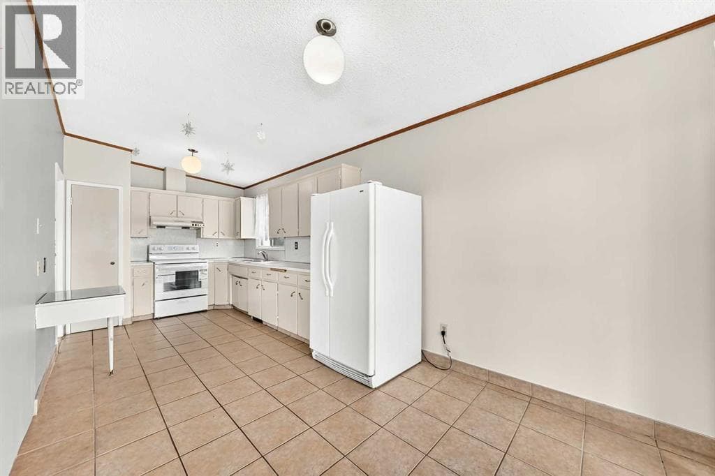 6329 Centre Street NW property photo 9