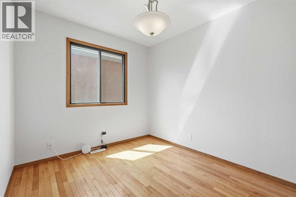 4205 16 Street SW property photo 20