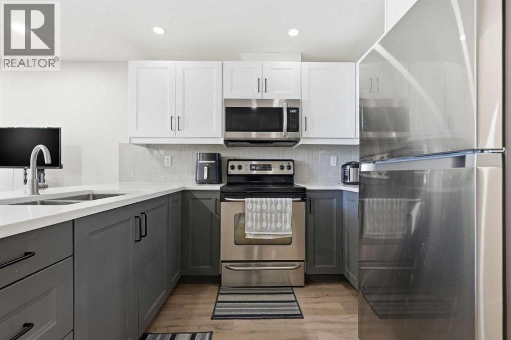 4205 16 Street SW property photo 22