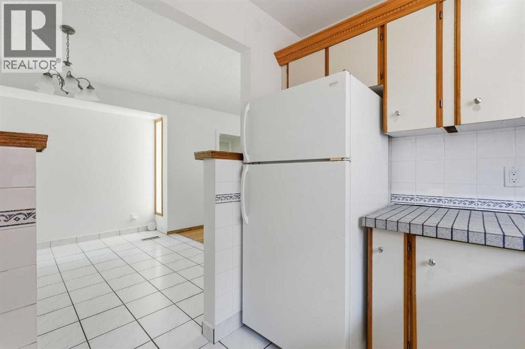 4205 16 Street SW property photo 13