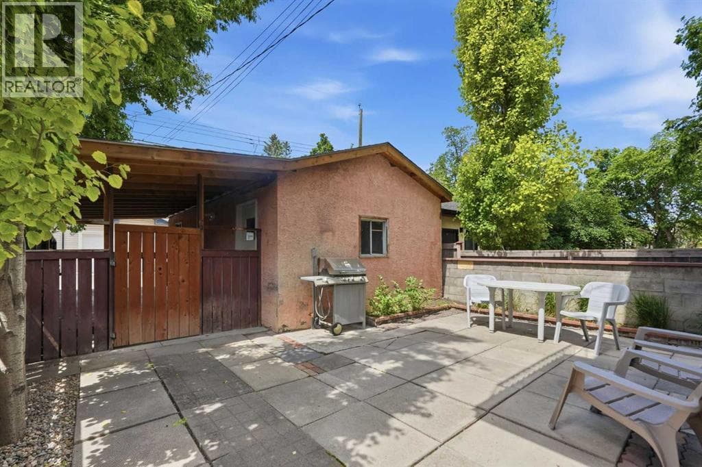 4205 16 Street SW property photo 45