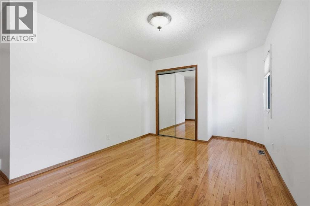 4205 16 Street SW property photo 19