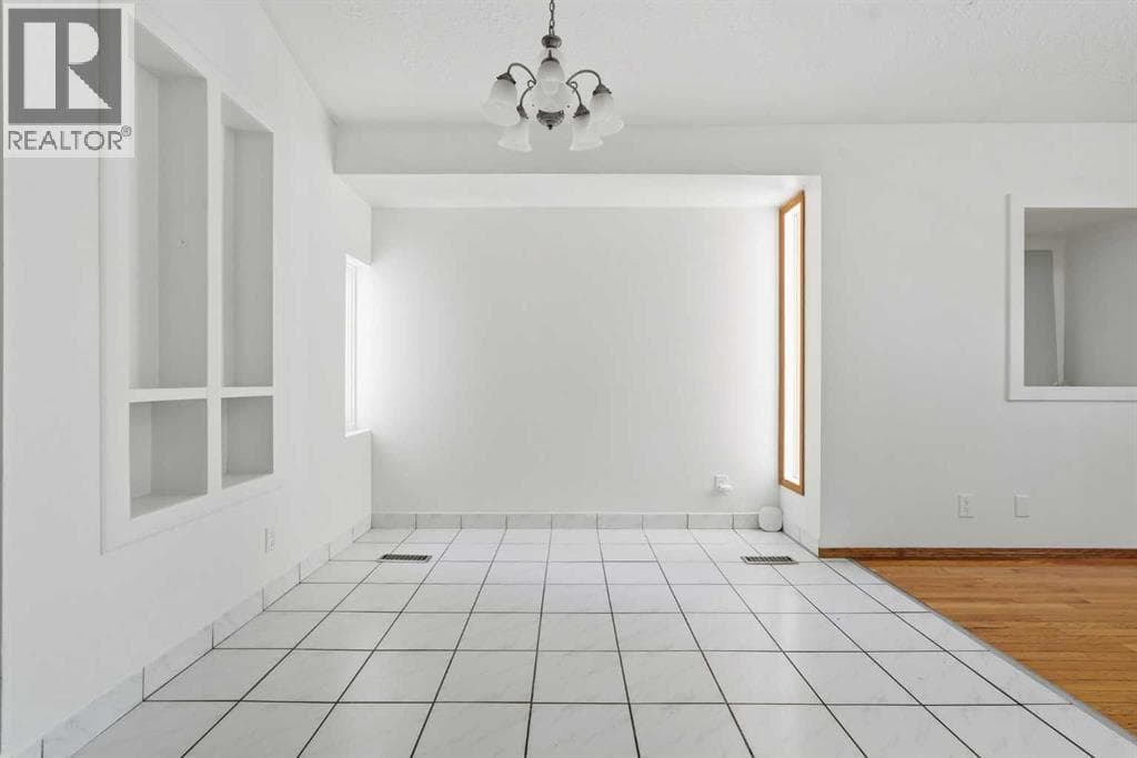 4205 16 Street SW property photo 11