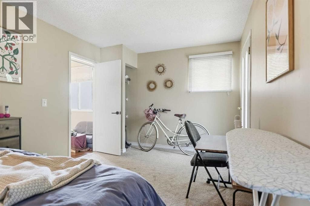4205 16 Street SW property photo 41