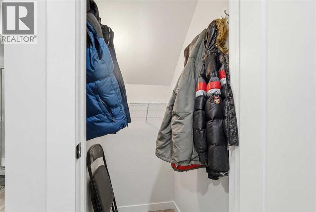 4205 16 Street SW property photo 29