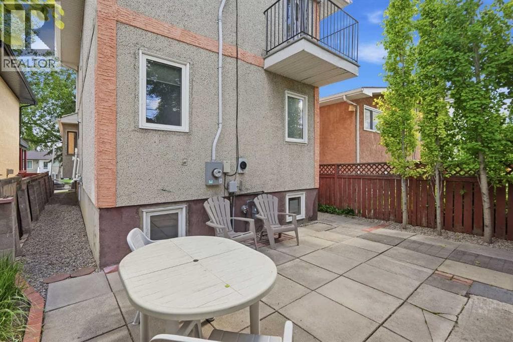 4205 16 Street SW property photo 43