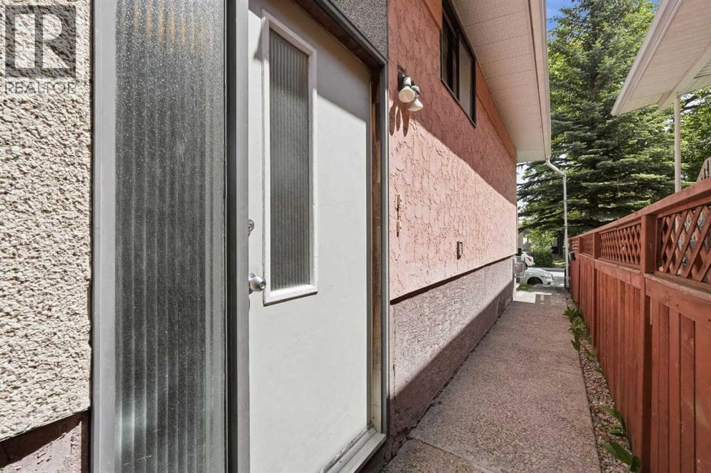 4205 16 Street SW property photo 33