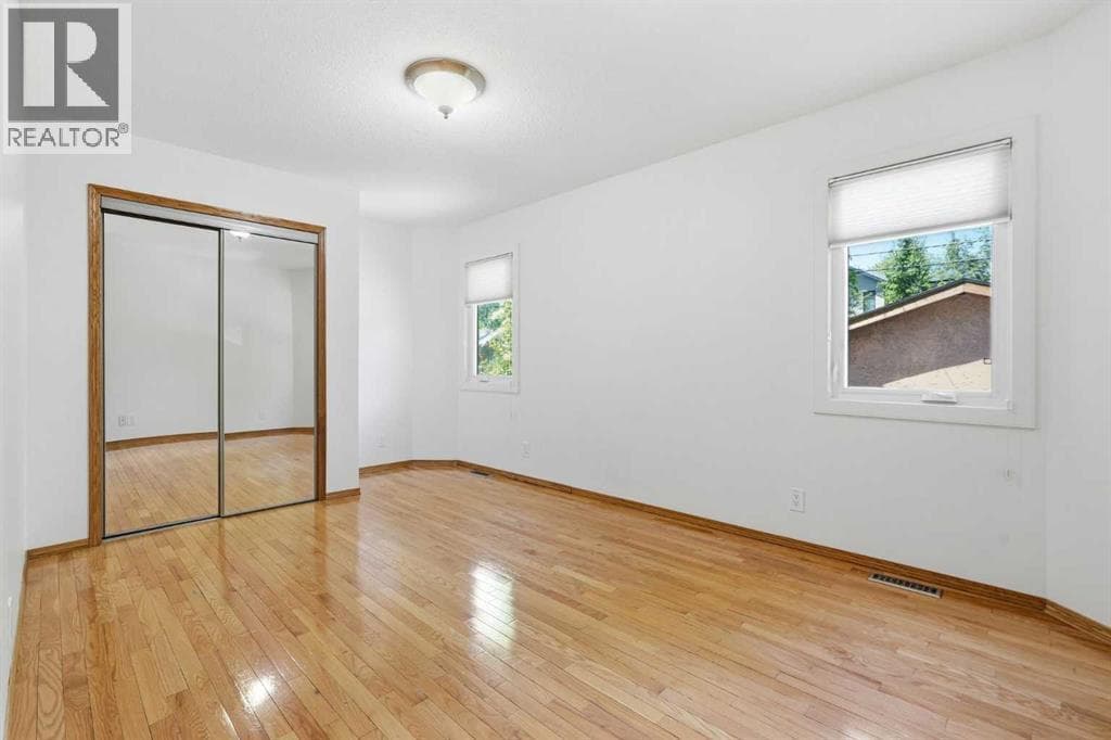 4205 16 Street SW property photo 17