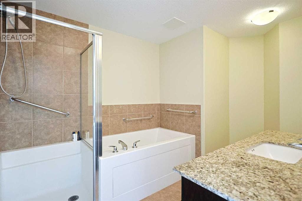 609, 16 Varsity Estates Circle NW property photo 13