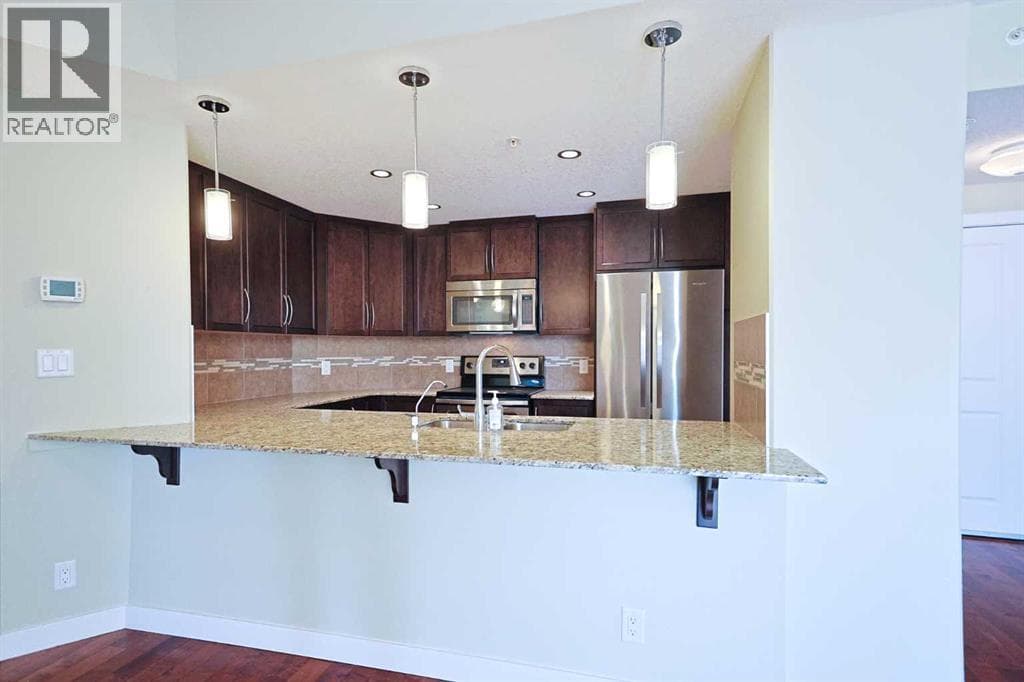609, 16 Varsity Estates Circle NW property photo 6
