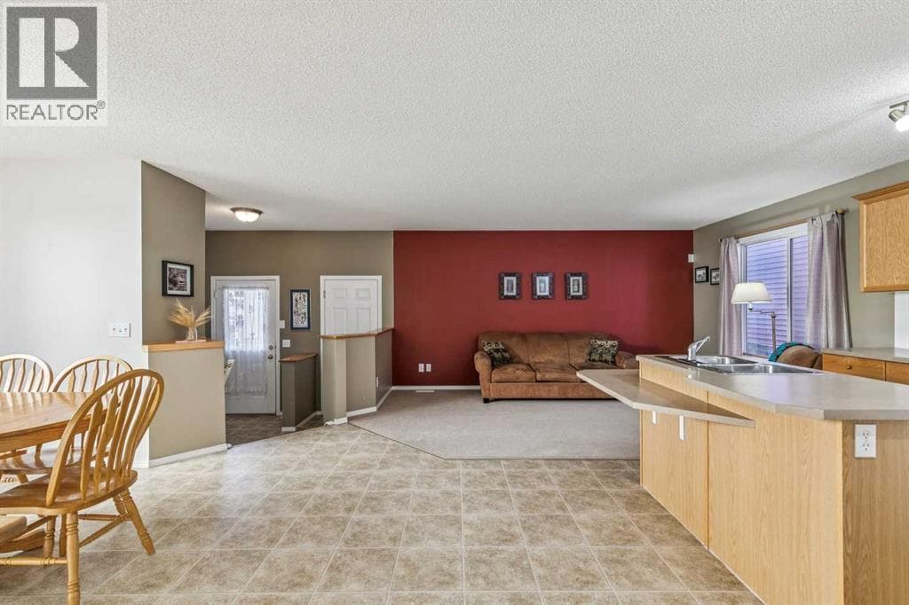 13 Evansbrooke Way NW property photo 11