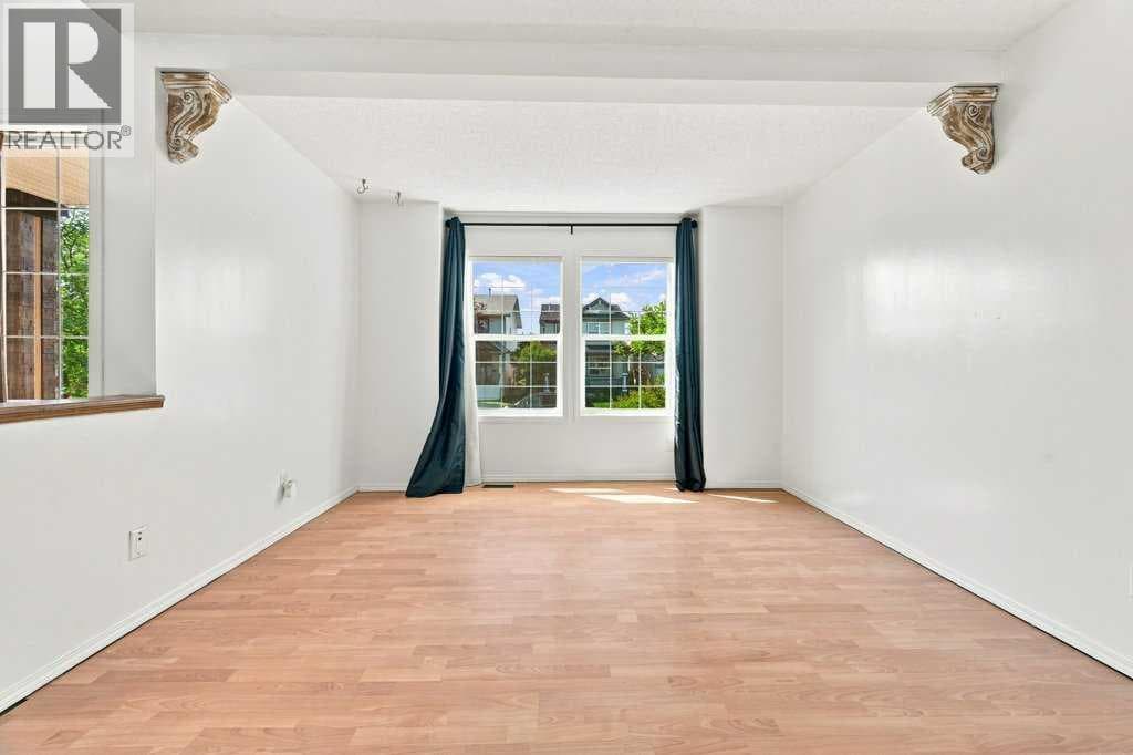 100 Coventry Road NE property photo 6