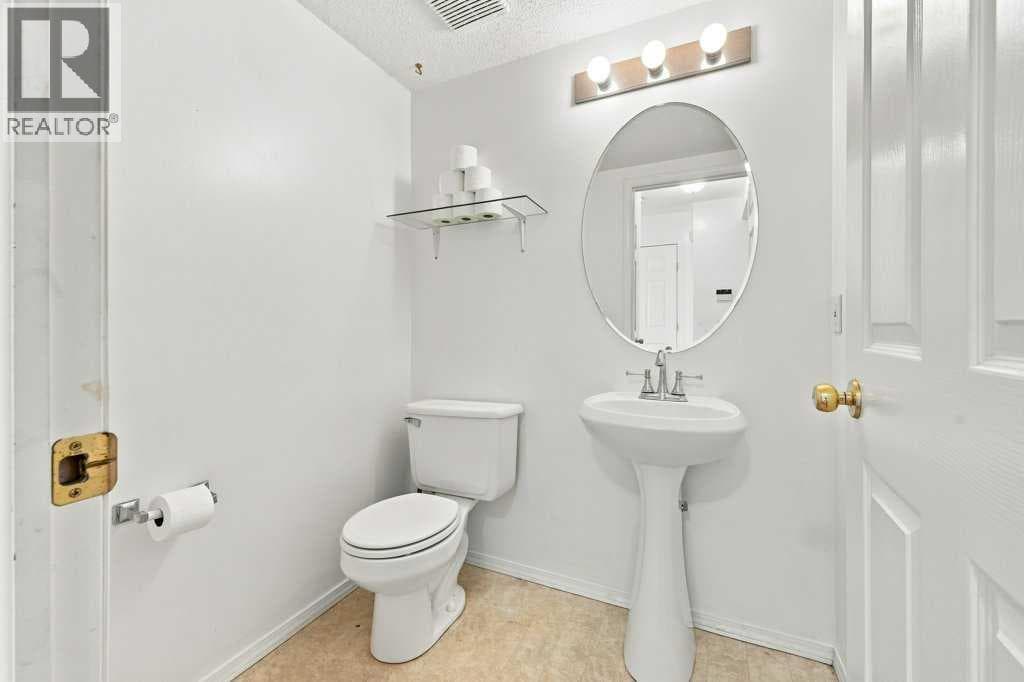 100 Coventry Road NE property photo 7