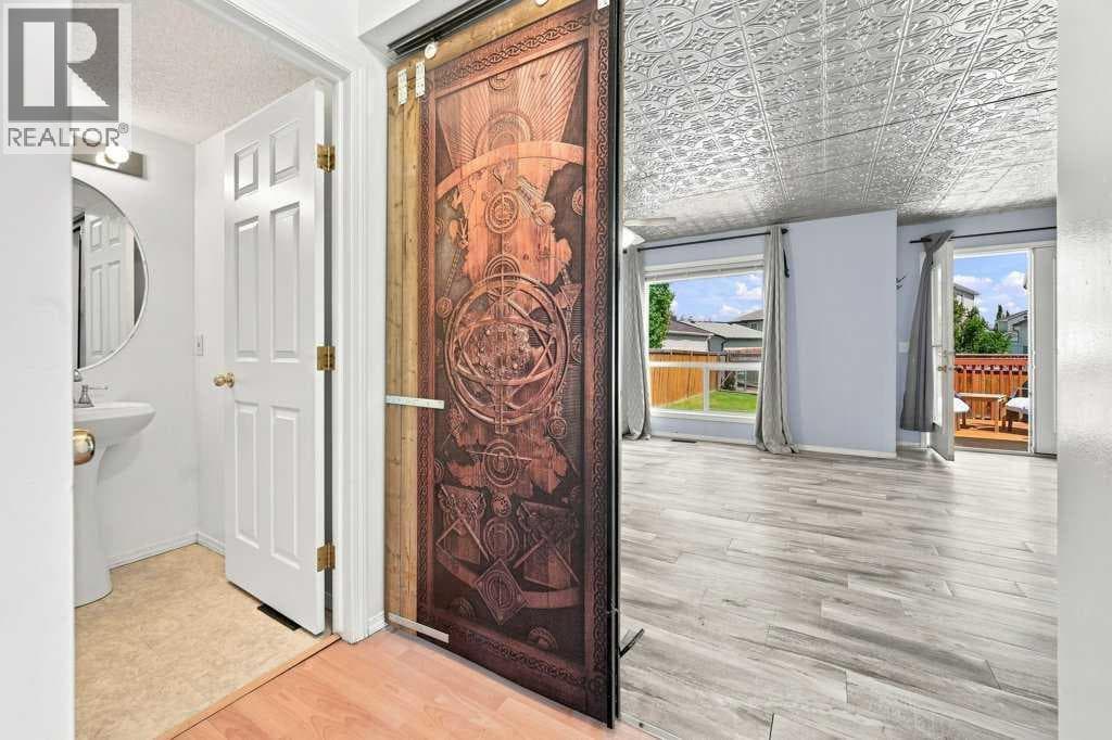 100 Coventry Road NE property photo 8