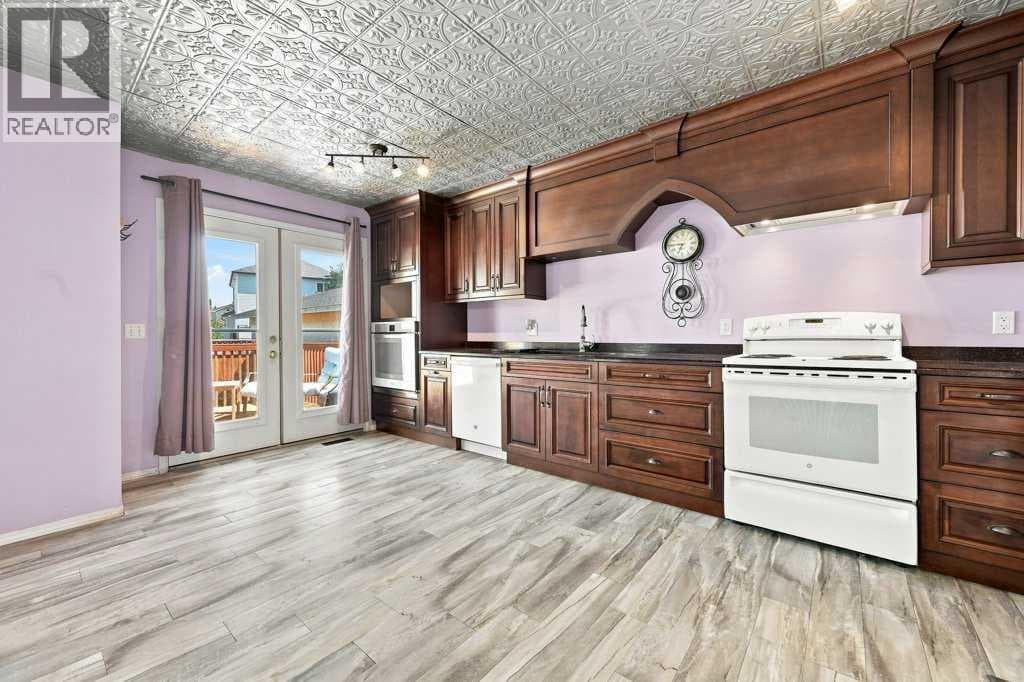 100 Coventry Road NE property photo 11
