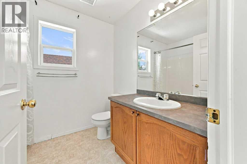 100 Coventry Road NE property photo 22