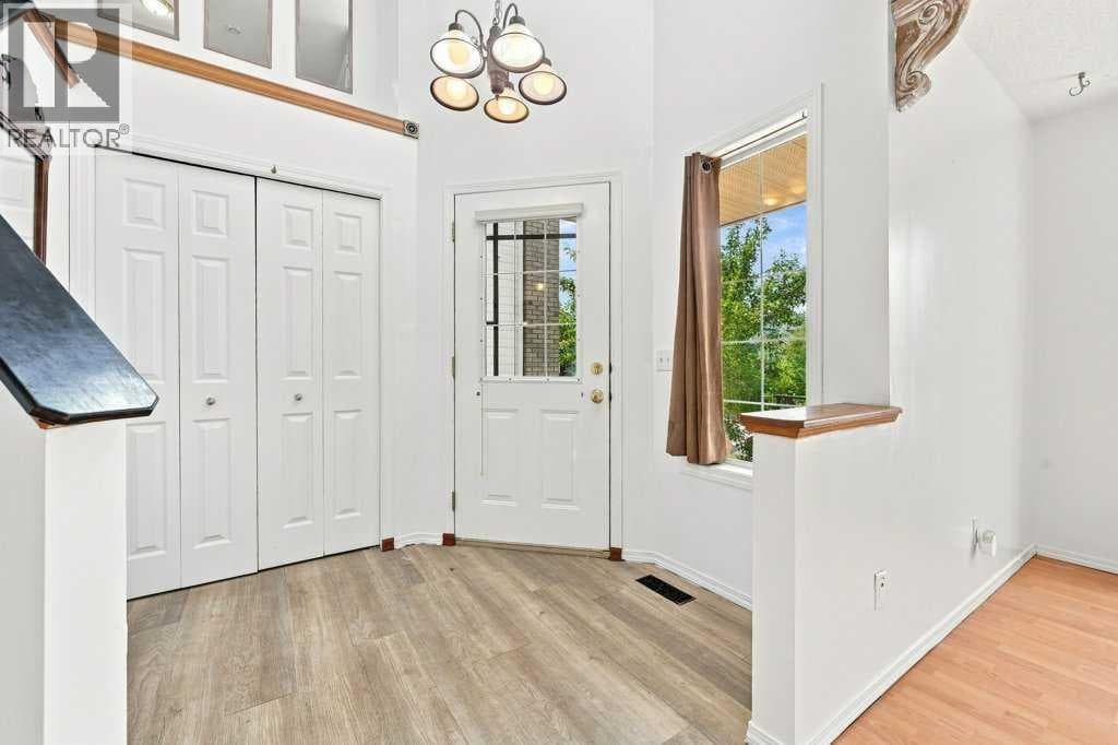 100 Coventry Road NE property photo 3