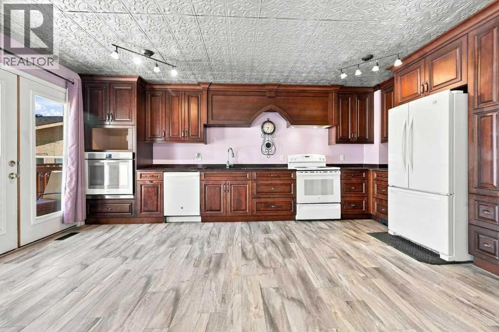 100 Coventry Road NE property photo 12