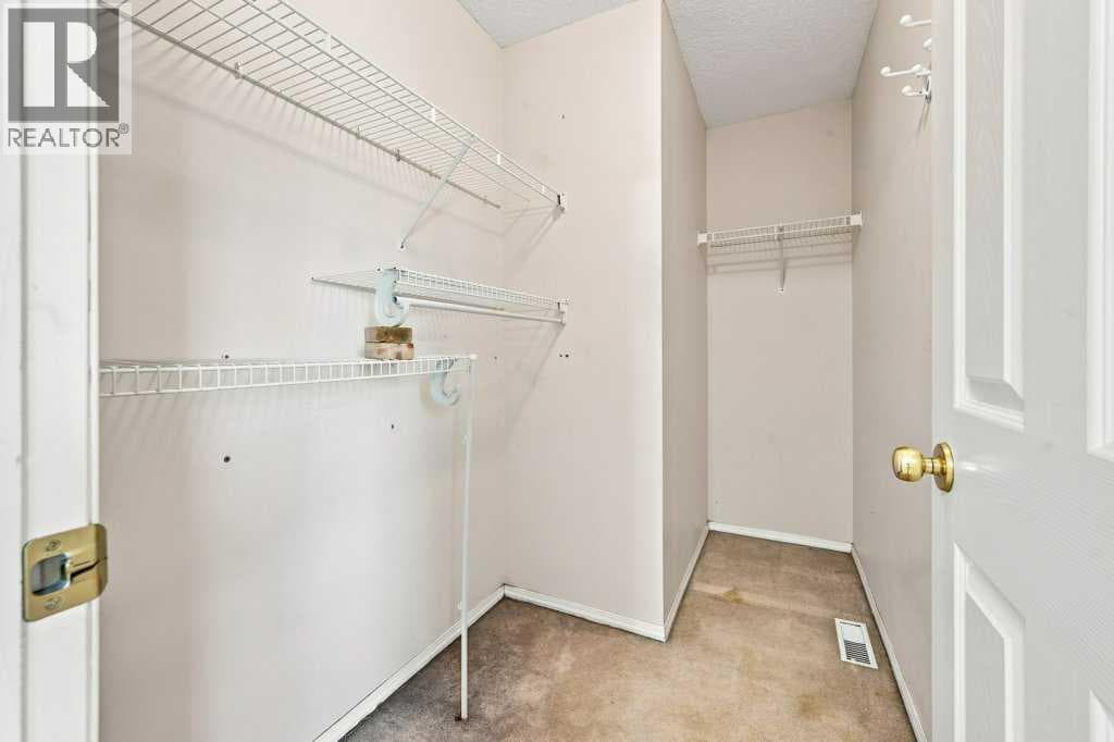 100 Coventry Road NE property photo 18