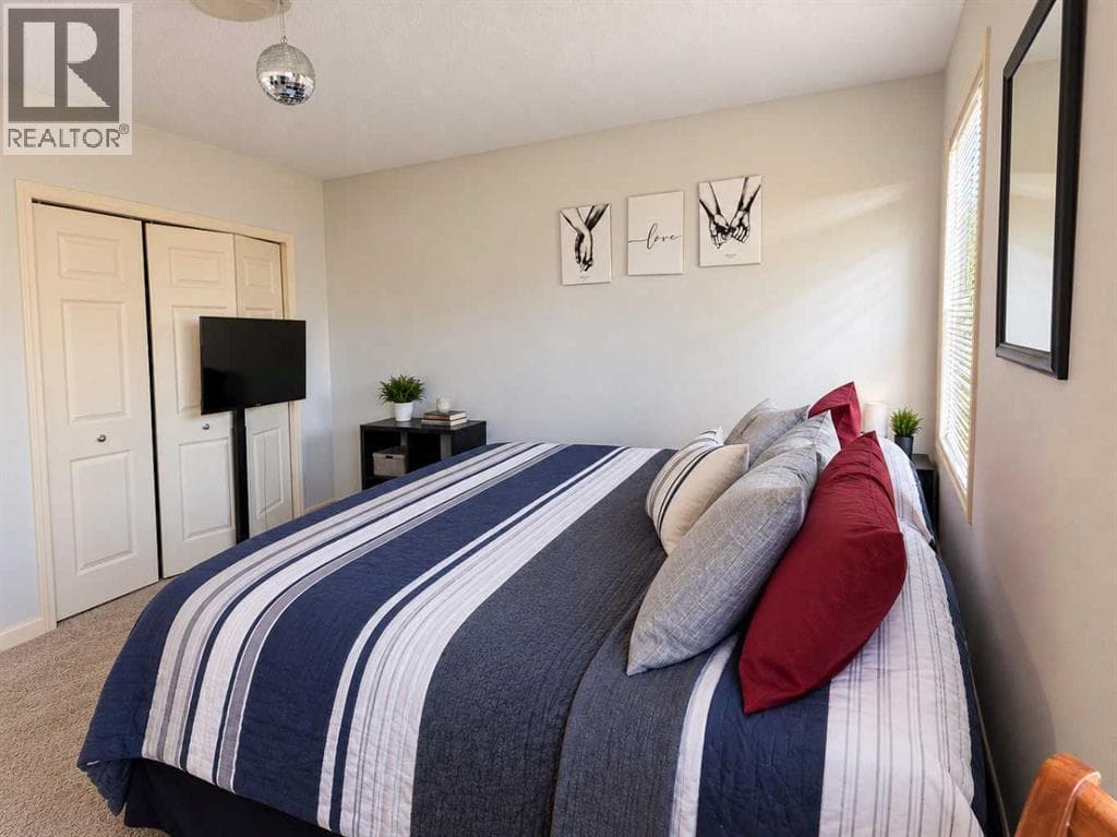 71 Evansford Circle NW property photo 12