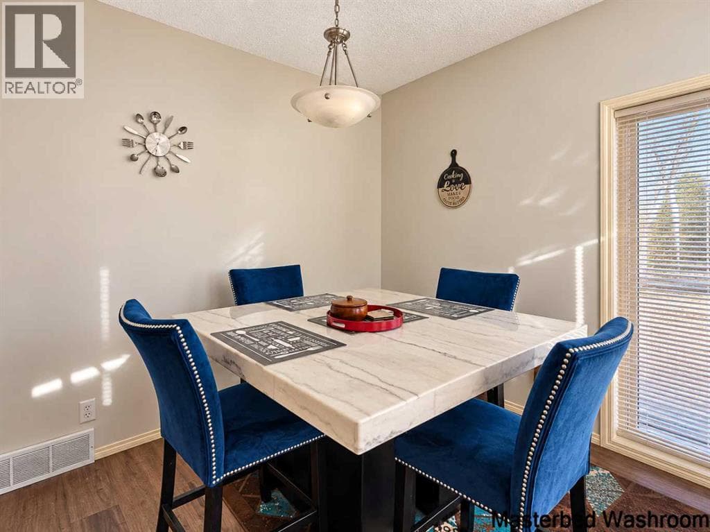 71 Evansford Circle NW property photo 22