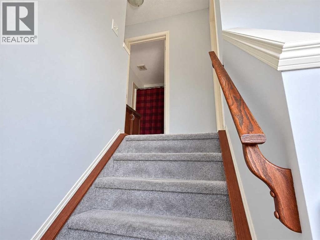 71 Evansford Circle NW property photo 41