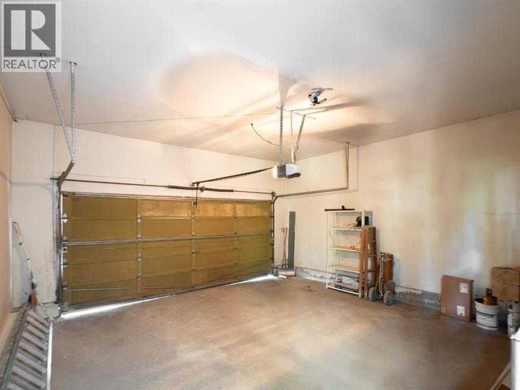 41, 10401 19 Street SW property photo 40