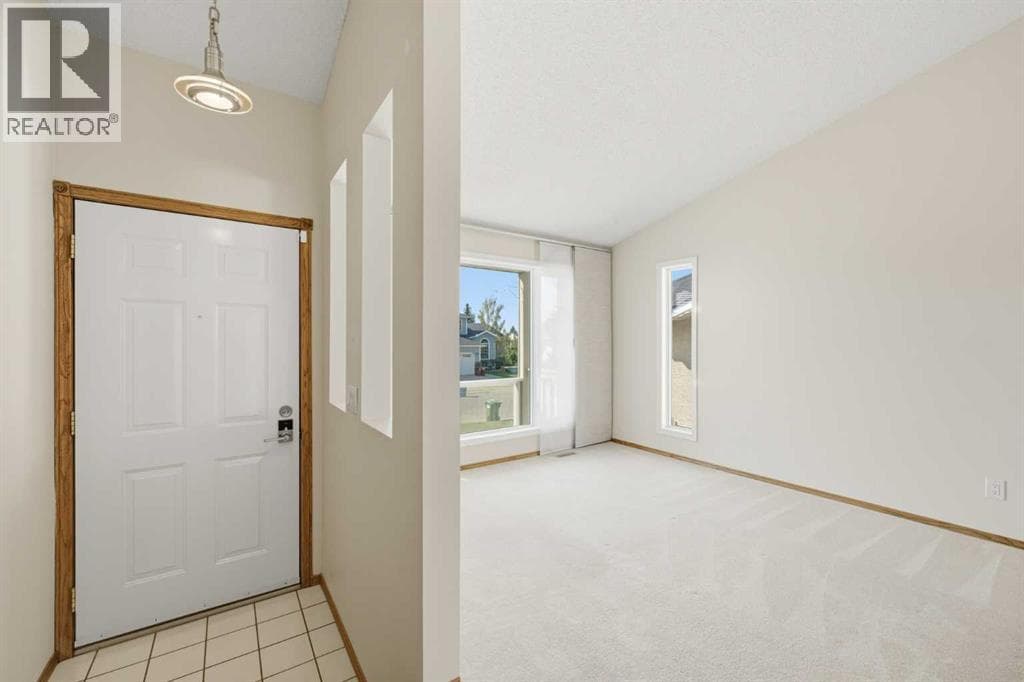 141 Woodbrook Road SW property photo 2