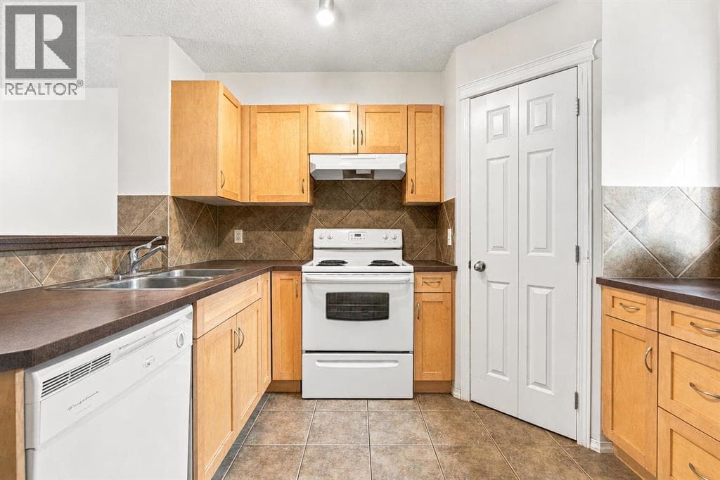 106 Panamount Drive NW property photo 7