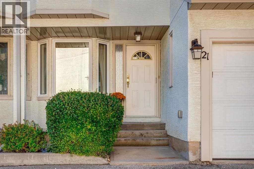 21, 468 Woodbine Boulevard SW property photo 2