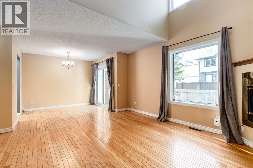 21, 468 Woodbine Boulevard SW property photo 21