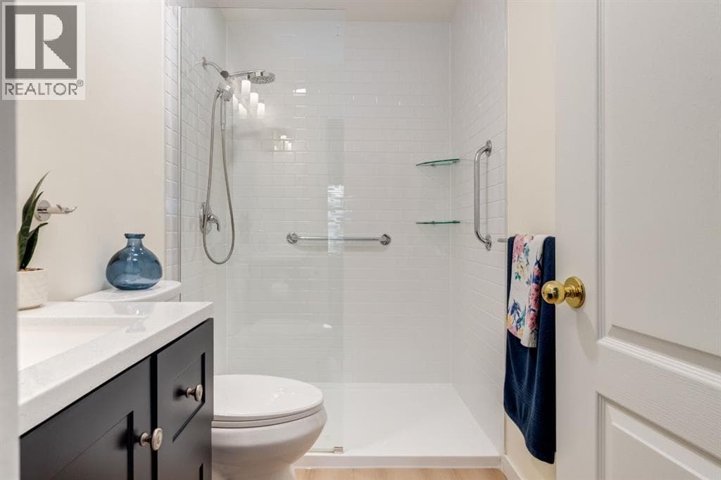 21, 468 Woodbine Boulevard SW property photo 28