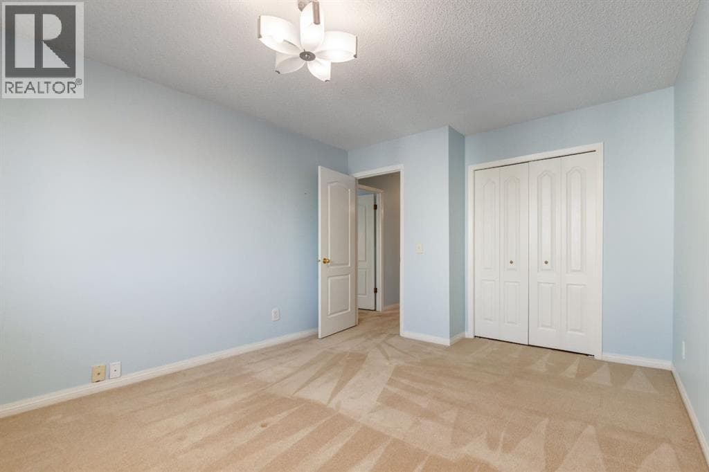21, 468 Woodbine Boulevard SW property photo 33