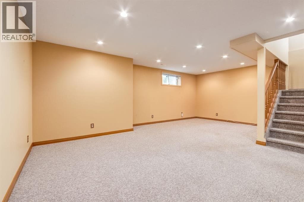 21, 468 Woodbine Boulevard SW property photo 35