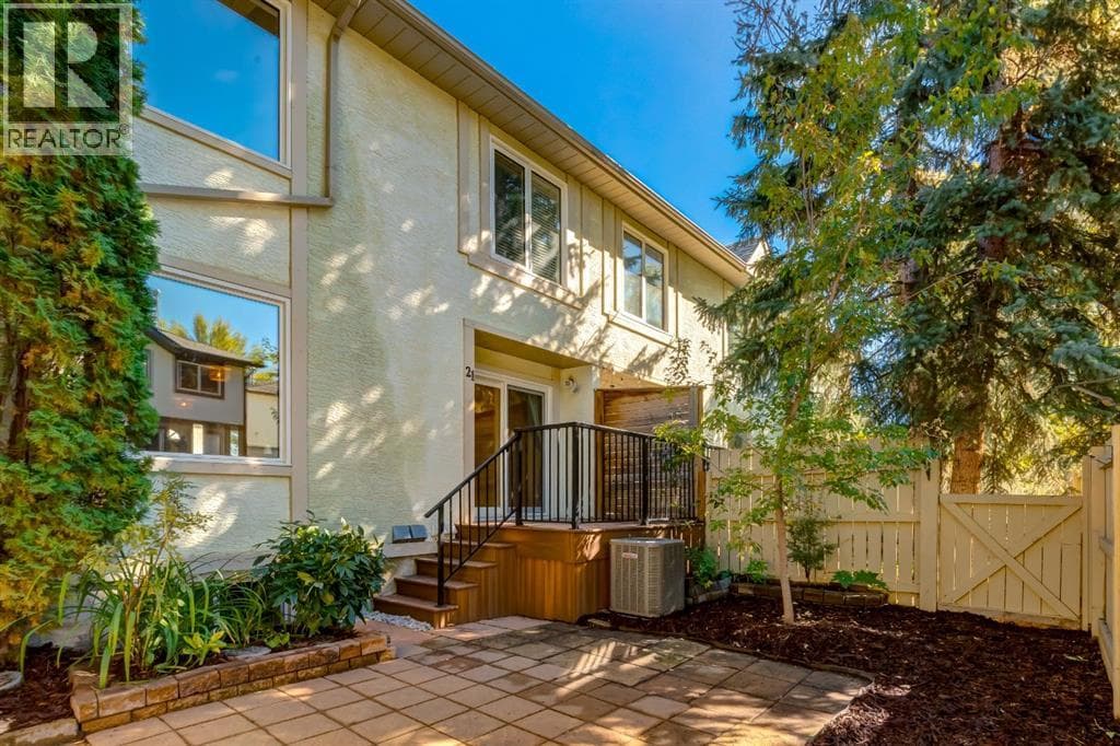 21, 468 Woodbine Boulevard SW property photo 39