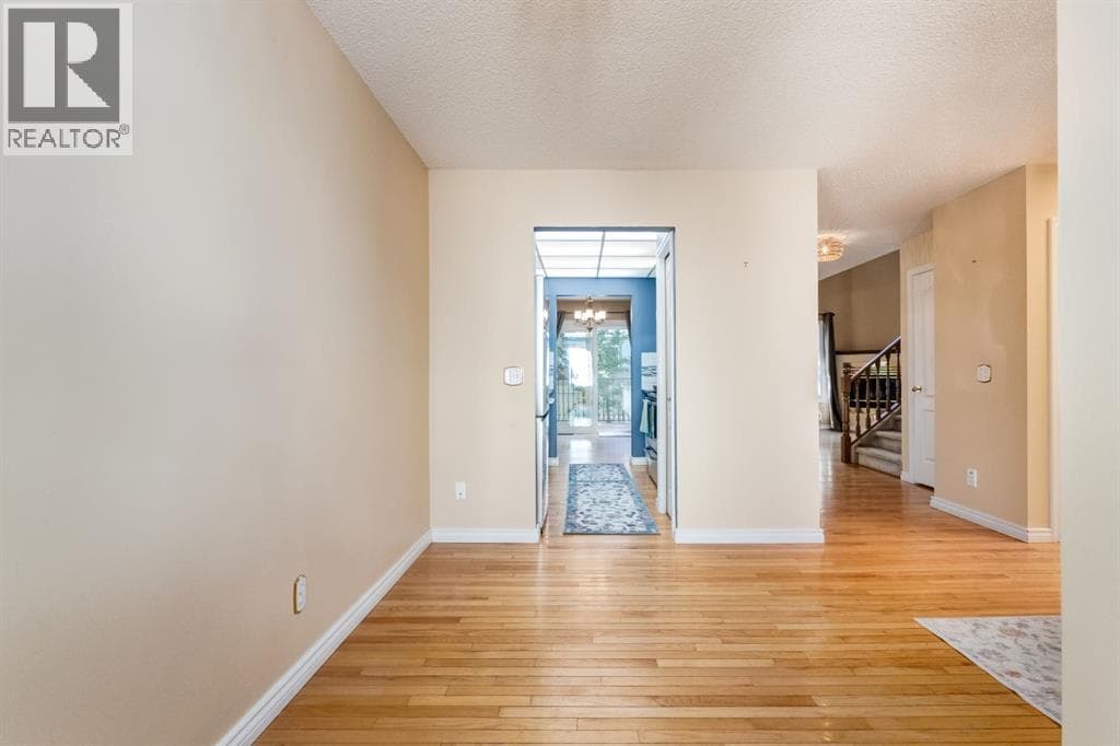 21, 468 Woodbine Boulevard SW property photo 7