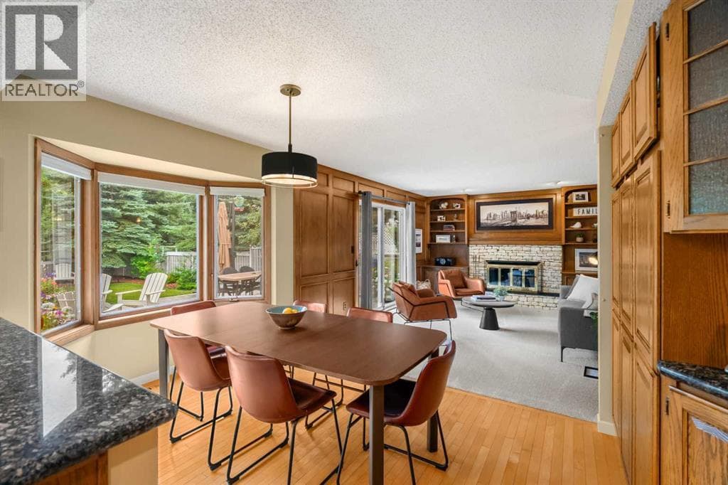 72 Woodacres Crescent SW property photo 15