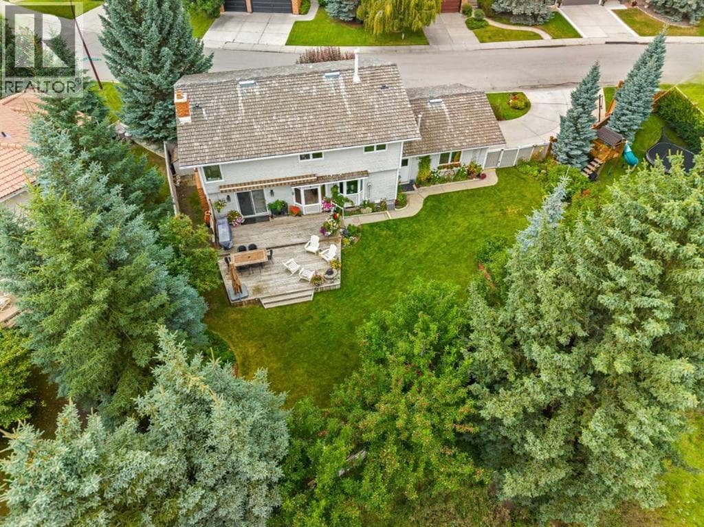 72 Woodacres Crescent SW property photo 45