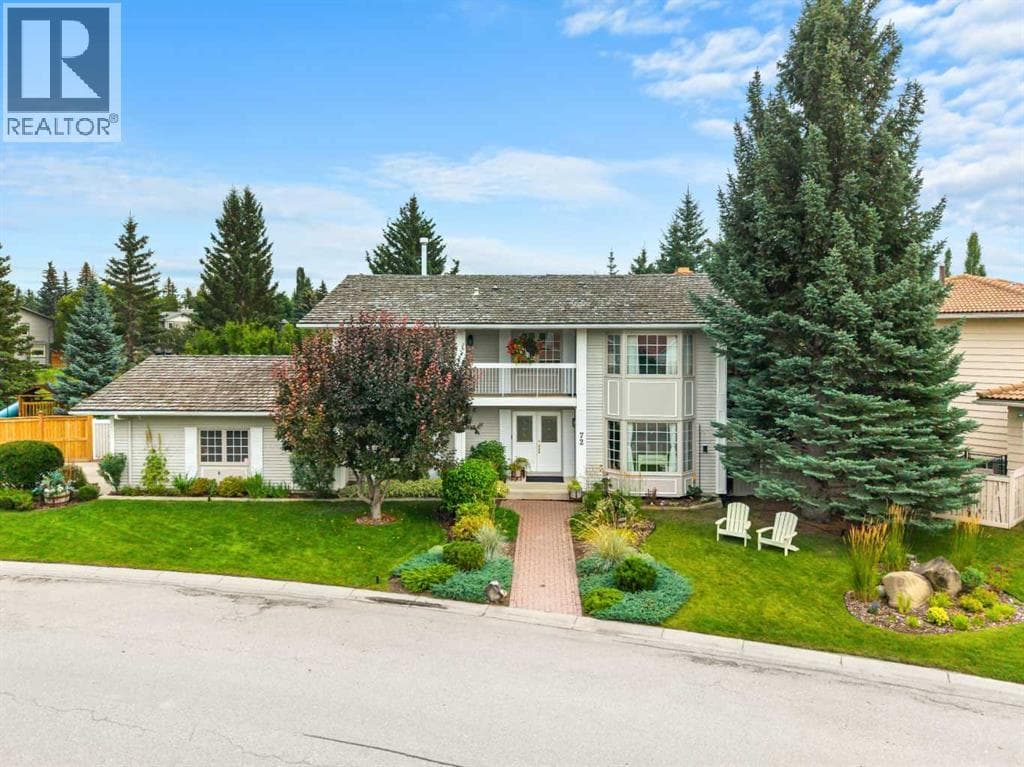 72 Woodacres Crescent SW property photo 4