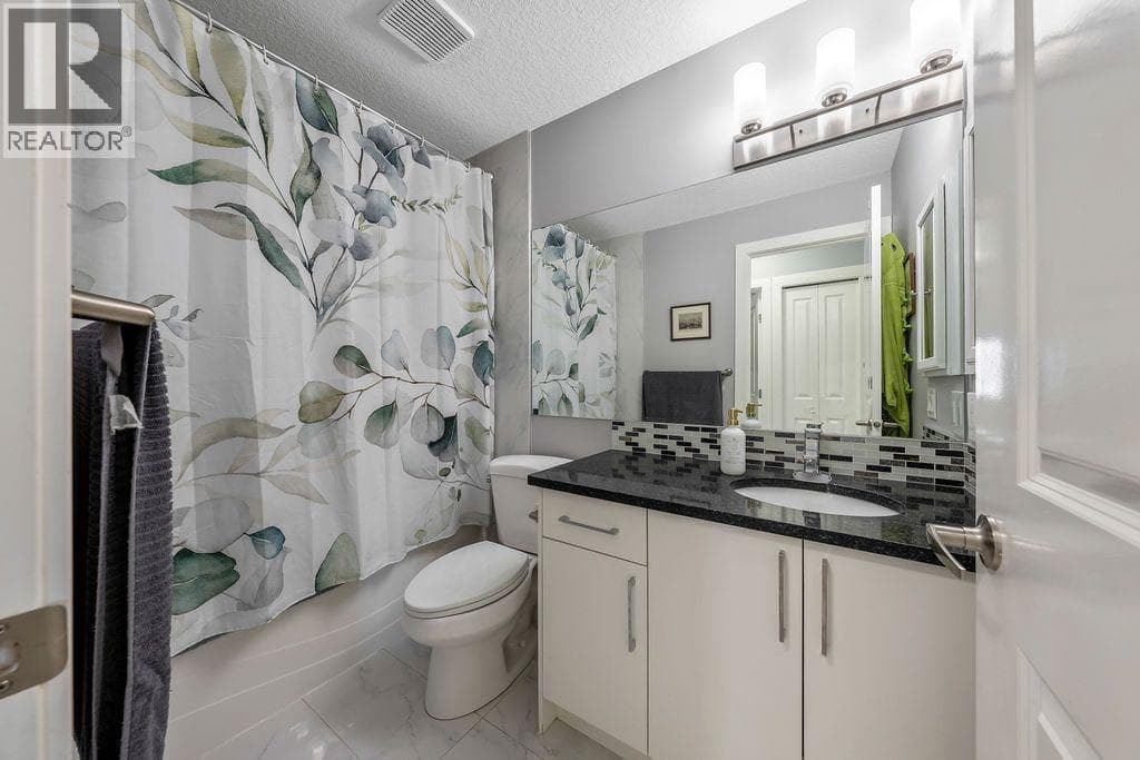 15 Woodmont Green SW property photo 22