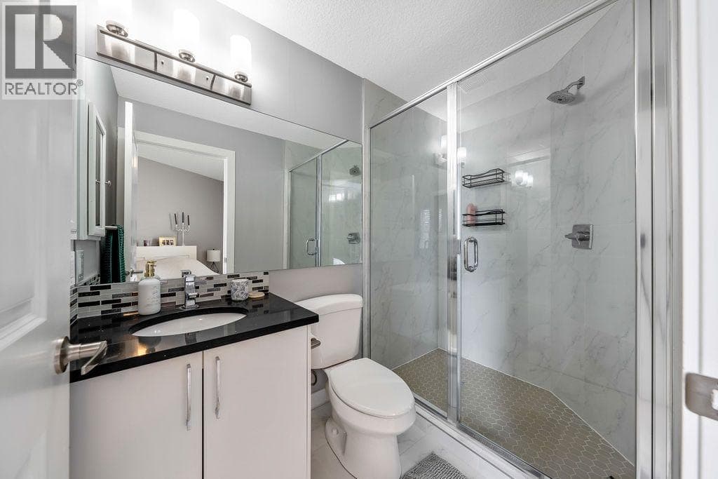 15 Woodmont Green SW property photo 25
