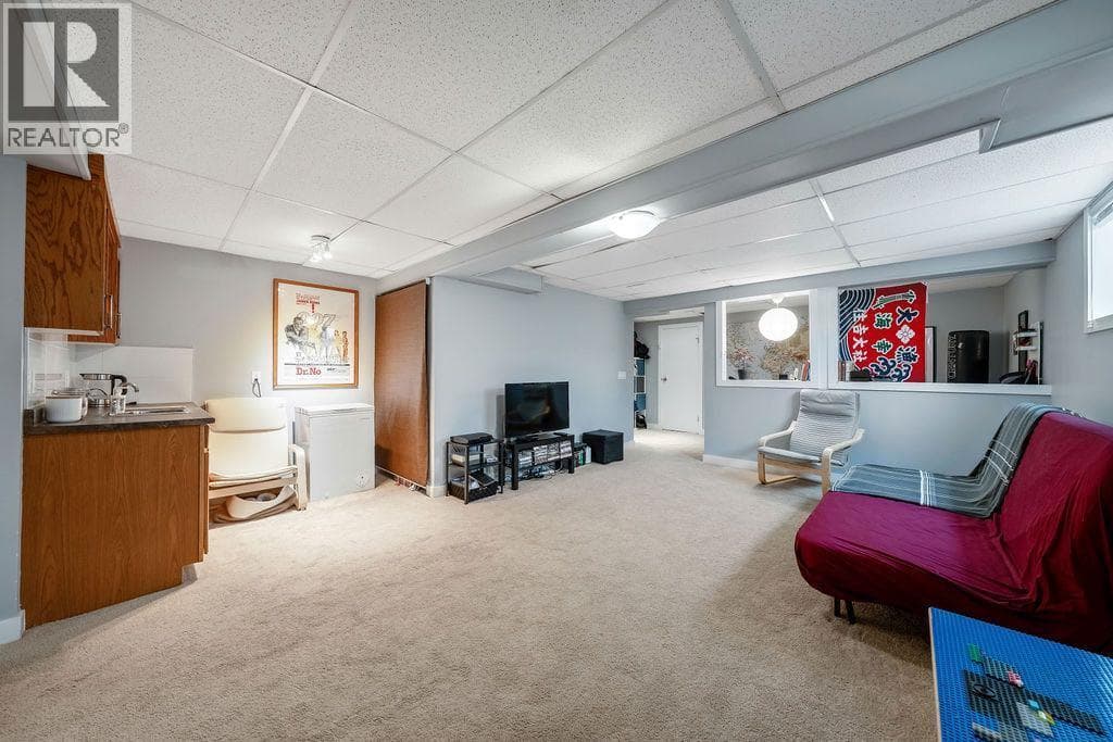15 Woodmont Green SW property photo 35