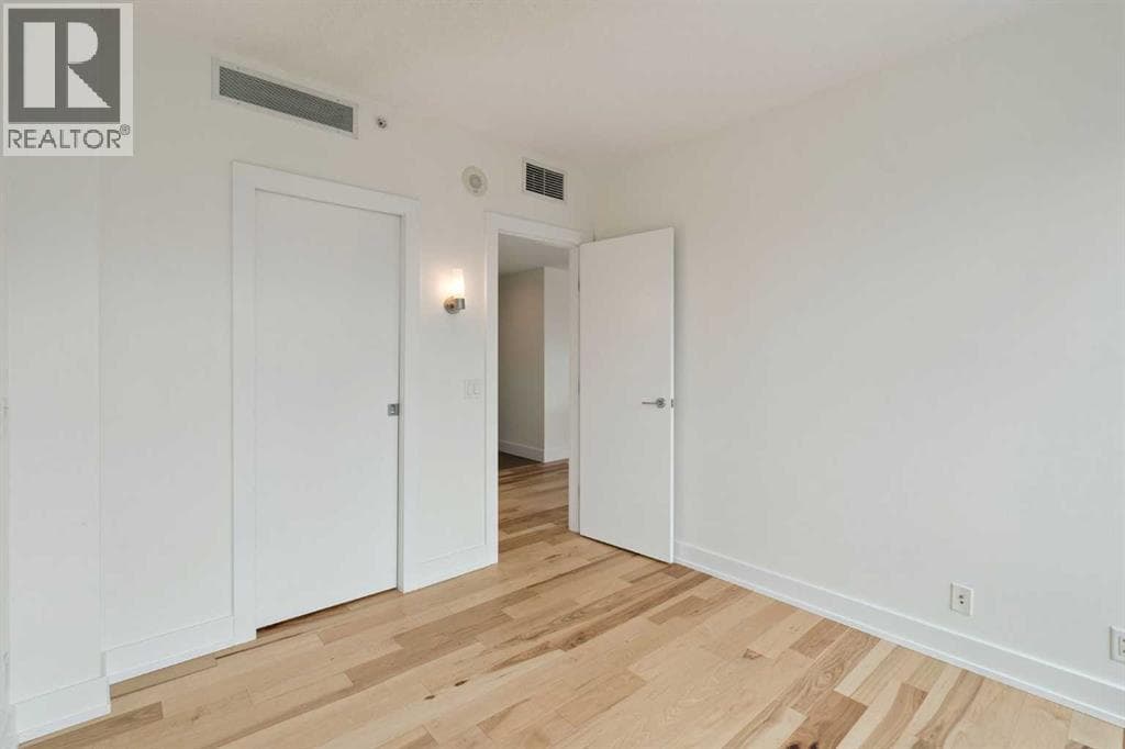 503, 433 11 Avenue SE property photo 27